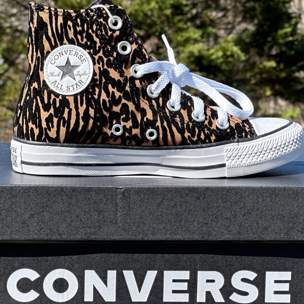 Converse CTAS High Leopard Print Canvas Casual Sneaker Womens 5 | 6 | 7.5 NEW - Picture 2 of 11